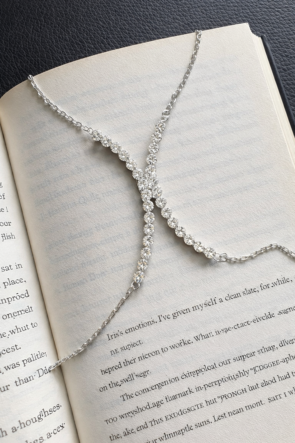 Luxe Zirkonia Y-Ketting Dames – Elegante Zilverkleurige Ketting met Fonkelende Kristallen \ kod40