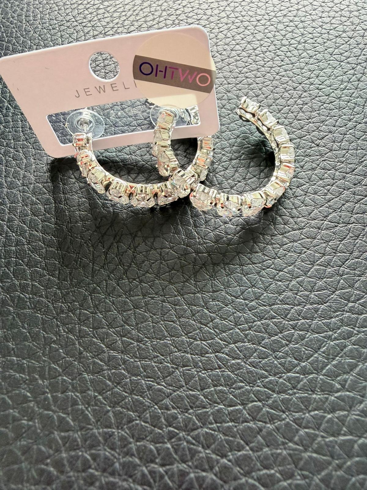Zilverkleurige Kristallen Hoop Oorbellen – Luxe Strass Creolen Dames – Glamoureuze Statement Oorbellen |kod44