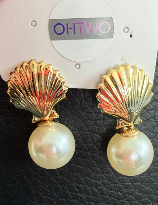 Gouden Schelp Oorbellen met Parel – Elegant & Tijdloos Chic \ kod18