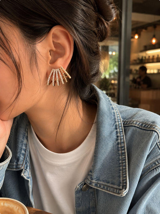 Luxe Goudkleurige Oorringen met Kristallen – Moderne Statement Hoop Oorbellen voor Dames – Elegante Feest- en Avondsieraden |kod32