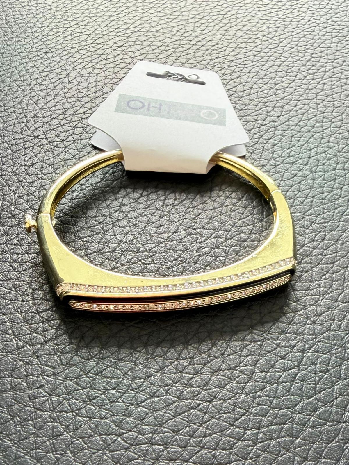 Geometrische Gouden Creolen Dames – Luxe Oorbellen met Strass Steentjes – Elegante Statement Hoops |kod48