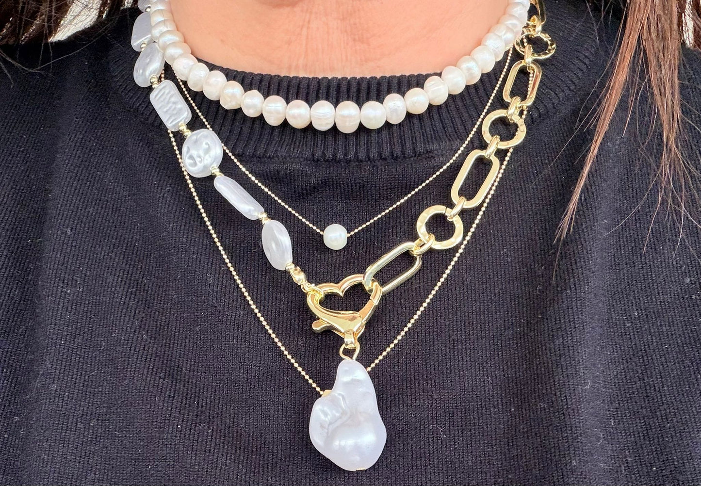 Luxe Parel & Goudkleurige Schakelketting voor Dames – Elegante Statement Ketting met Hartdetail |kod93